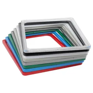 Muovikehykset halstereihin