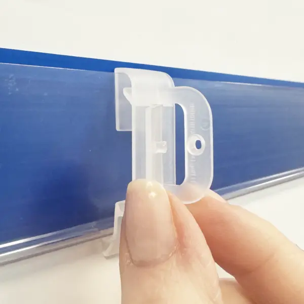 Hyllypuhujan pidike 26-39 mm hyllynreunalistaan Hyllypuhujan pidike 26-39 mm hyllynreunalistaan