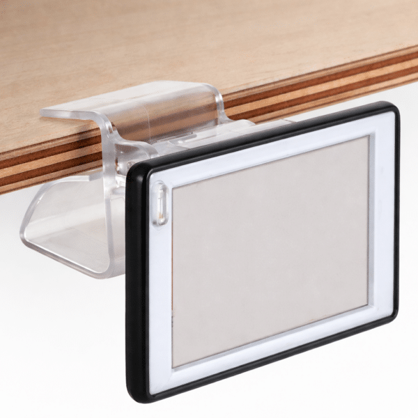 Elektronisen hintalapun pidike puuhyllyyn